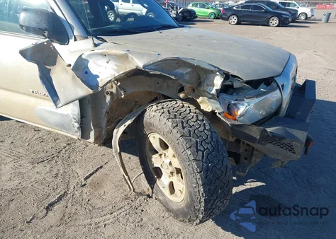 2010 Toyota Tacoma Base V6 z USA, uszkodzony, nr VIN 3TMMU4FN0AM018996